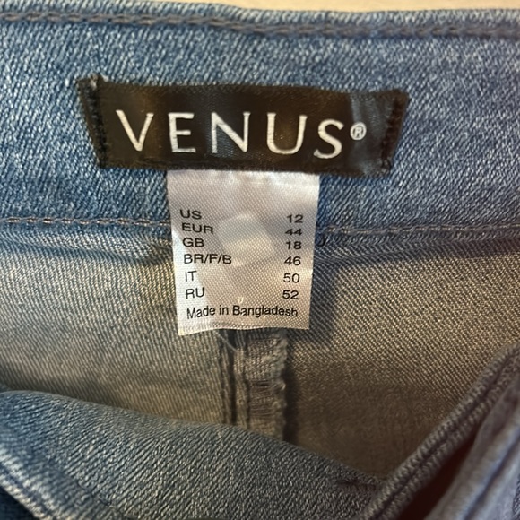 Venus Colorblock Flare Jeans - Picture 7 of 8